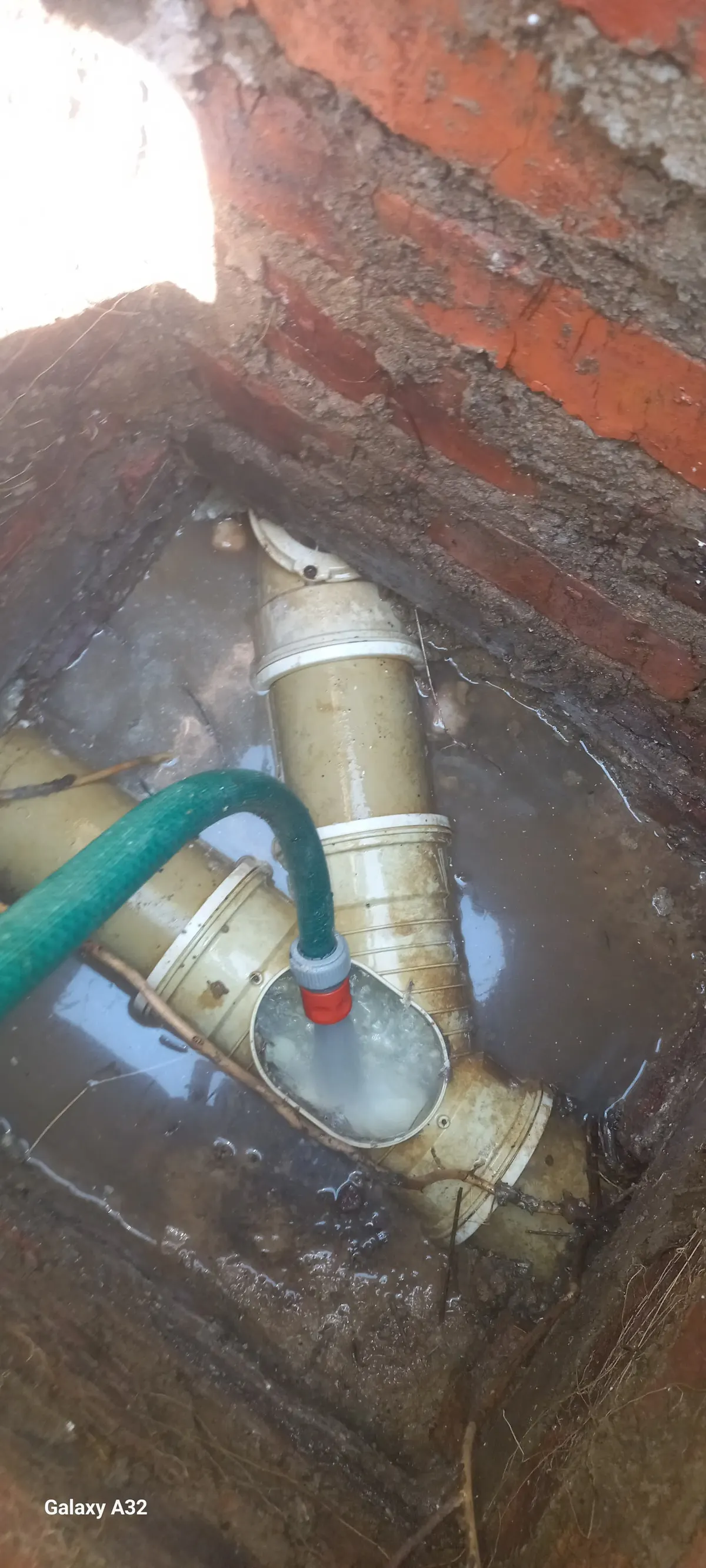 Emergency drain unblocking in Birchleigh Emergency drain unblocking in Birchleigh – 24/7 call-out