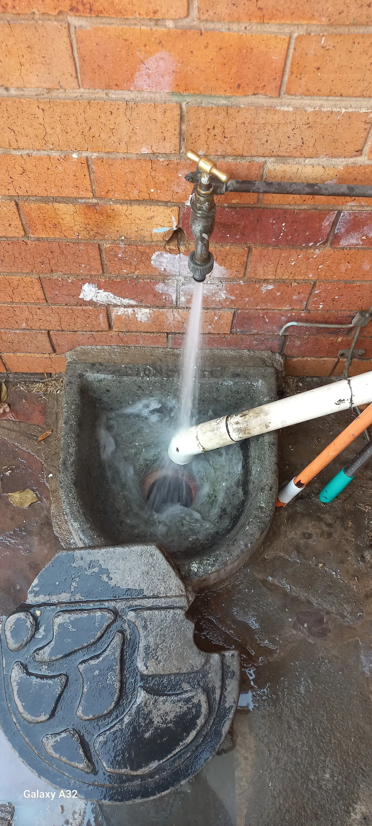 Blocked drain cleaning in Birchleigh Blocked drain cleaning in Birchleigh – cleared blockage (24/7)